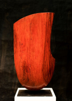 dřevěná socha - Červená stéla 