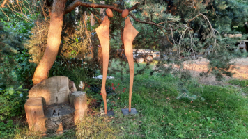 dřevěná socha do zahrady - Nymfy 